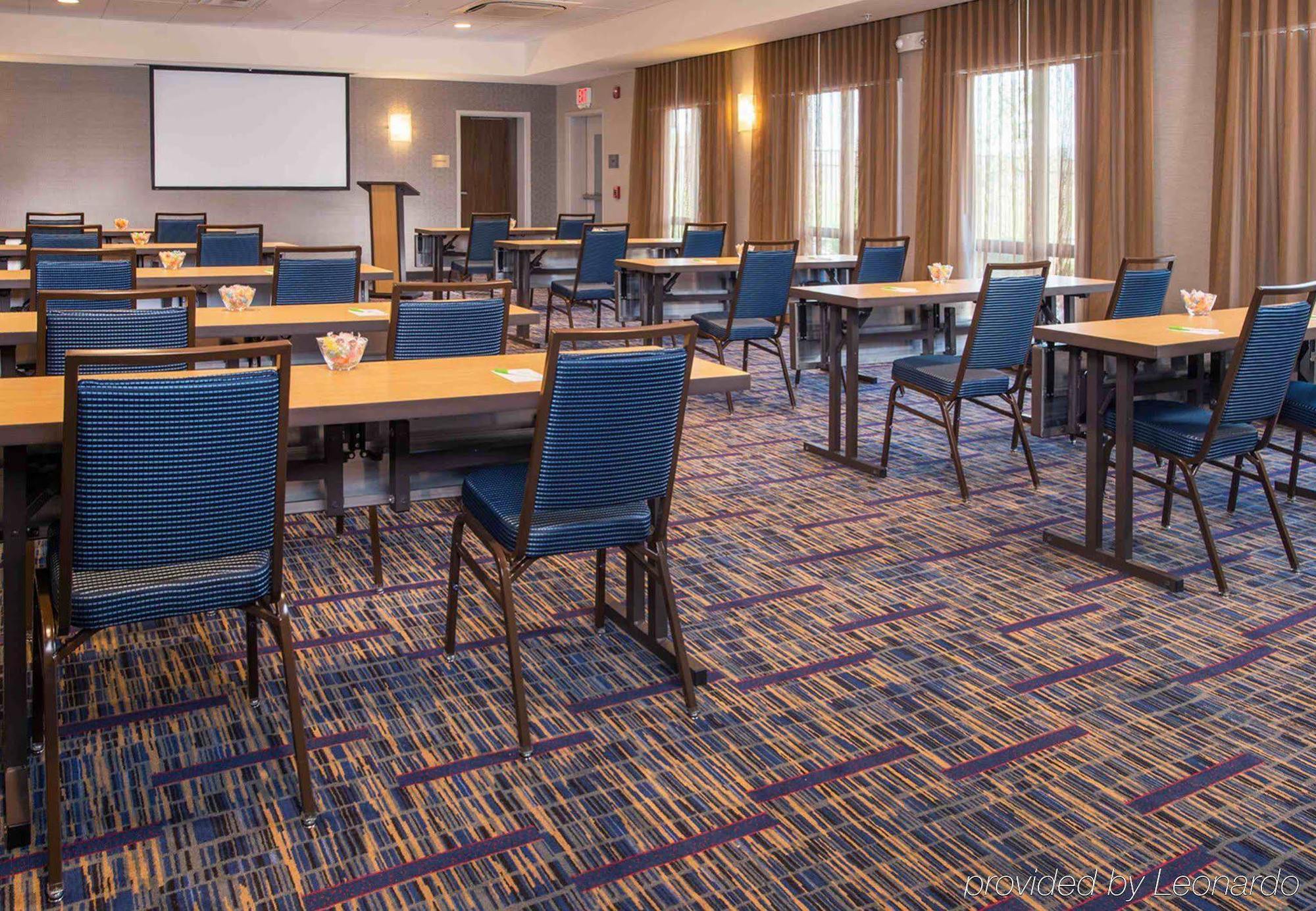 Courtyard By Marriott 3*